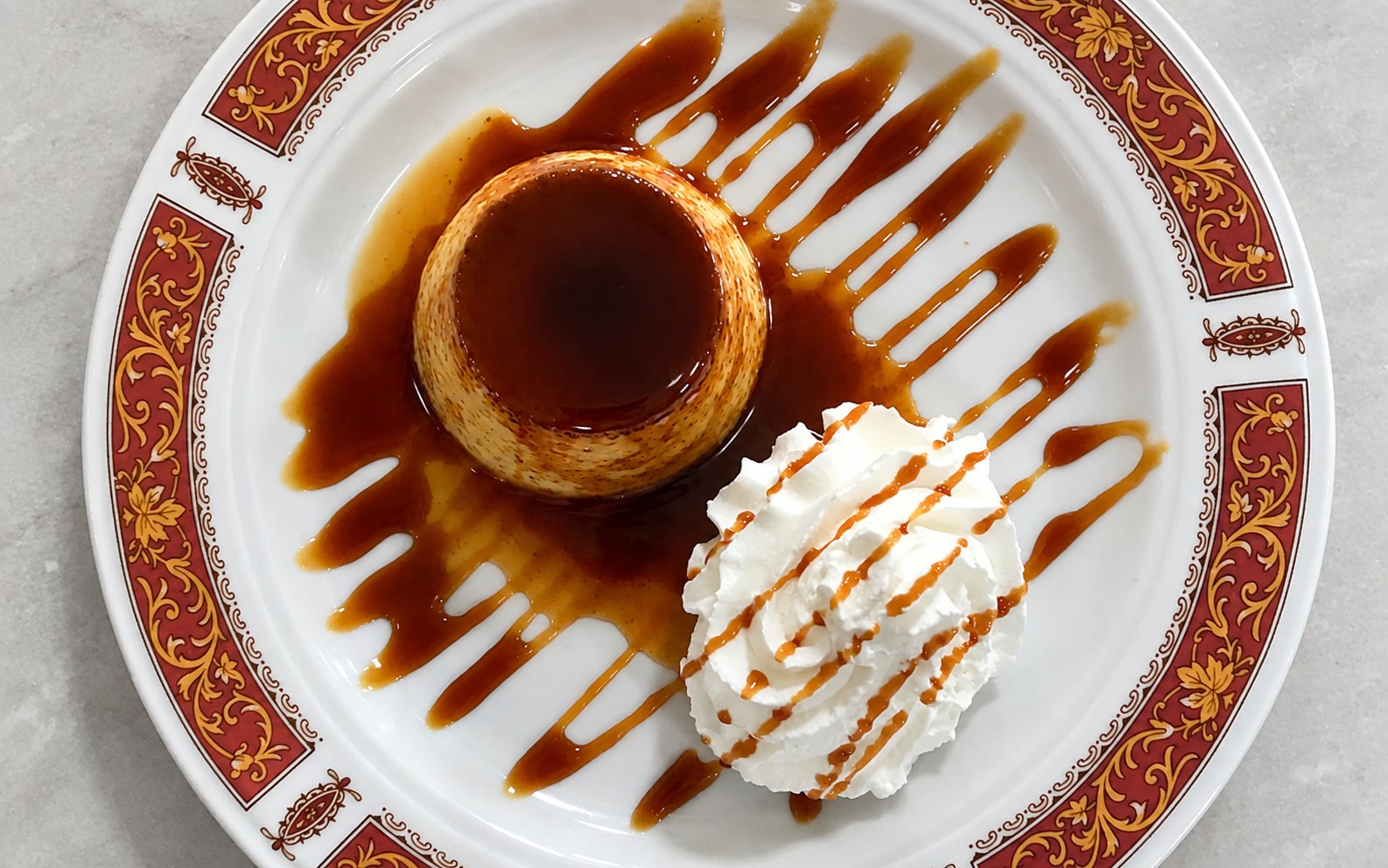 Flan de huevo casero
